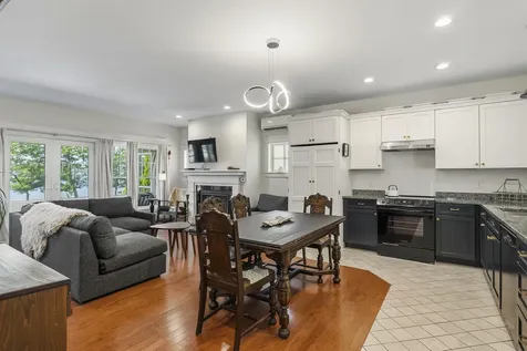 71 Village Way Edgecomb ME 04556