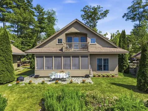 71 Village Way Edgecomb ME 04556