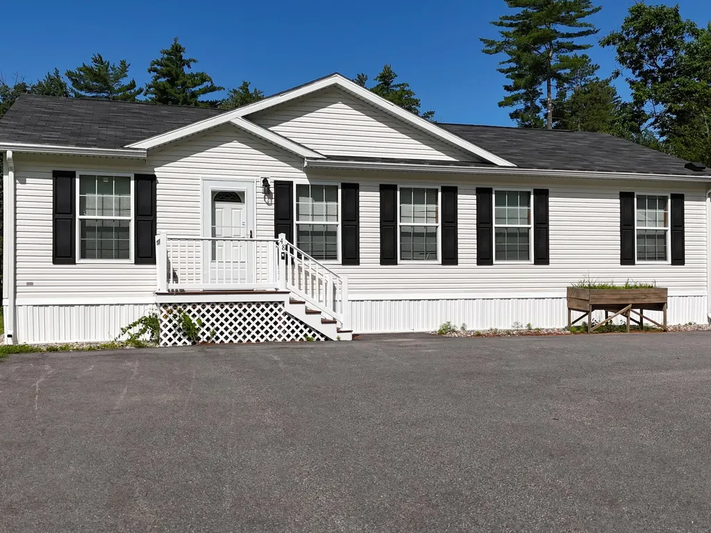 48 Red Oak Drive Turner ME 04282