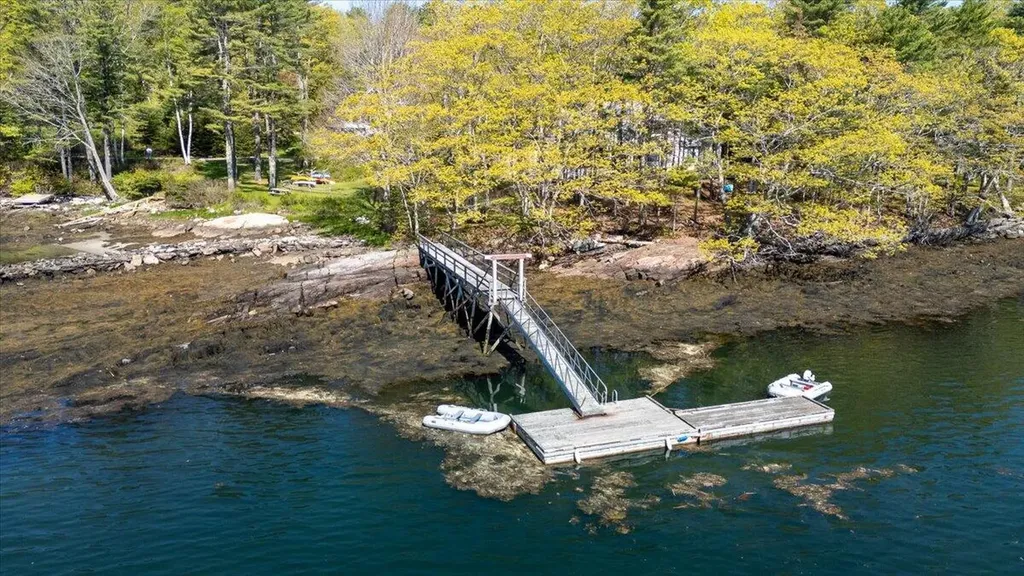 41 Bens Landing Road Boothbay ME 04537