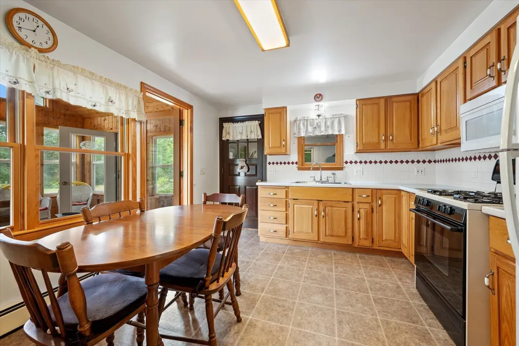 4 Birchlawn Drive Lamoine ME 04605