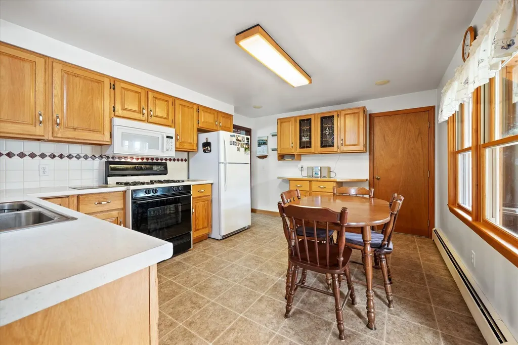 4 Birchlawn Drive Lamoine ME 04605