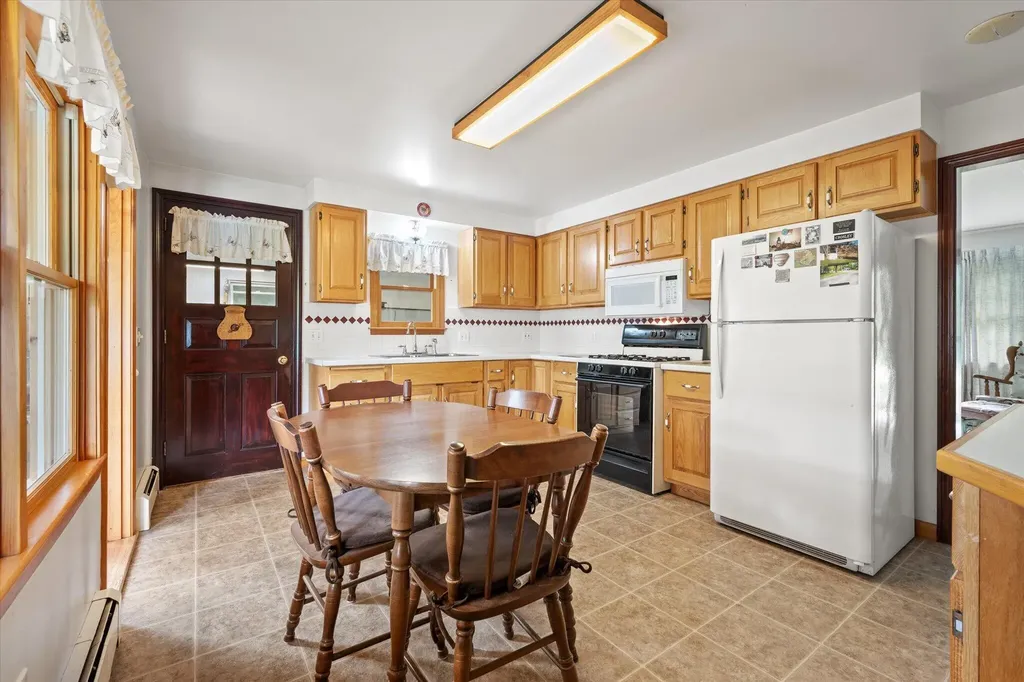 4 Birchlawn Drive Lamoine ME 04605