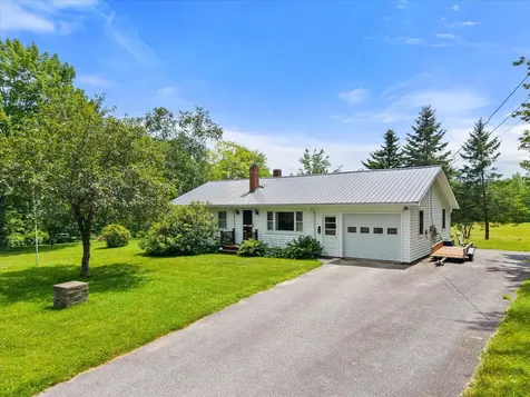 4 Birchlawn Drive Lamoine ME 04605