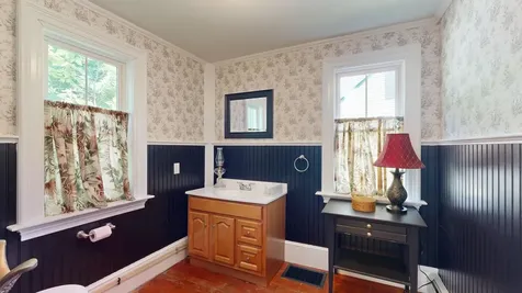 62 Main Street Topsham ME 04086