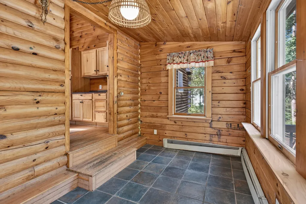 140 Hayden Point Road South Thomaston ME 04858