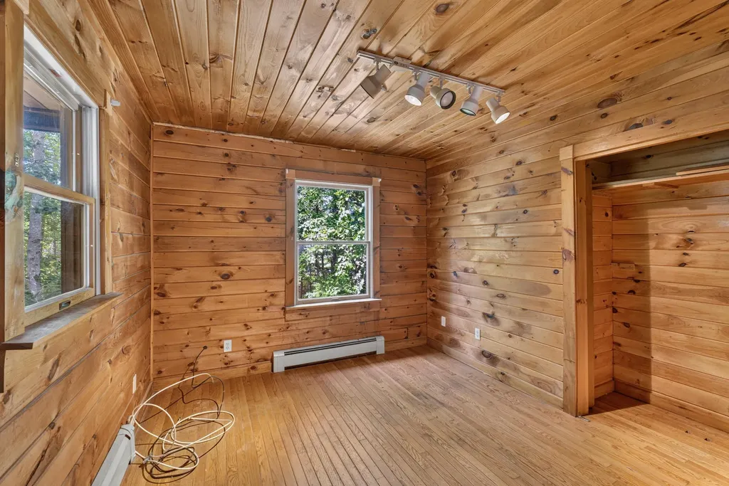 140 Hayden Point Road South Thomaston ME 04858