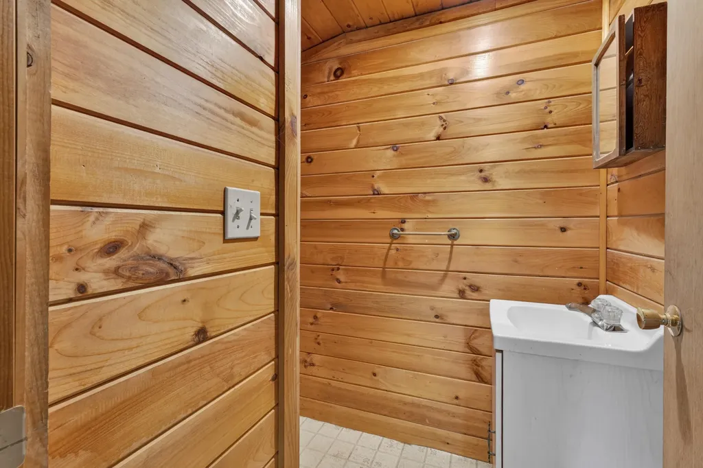 140 Hayden Point Road South Thomaston ME 04858