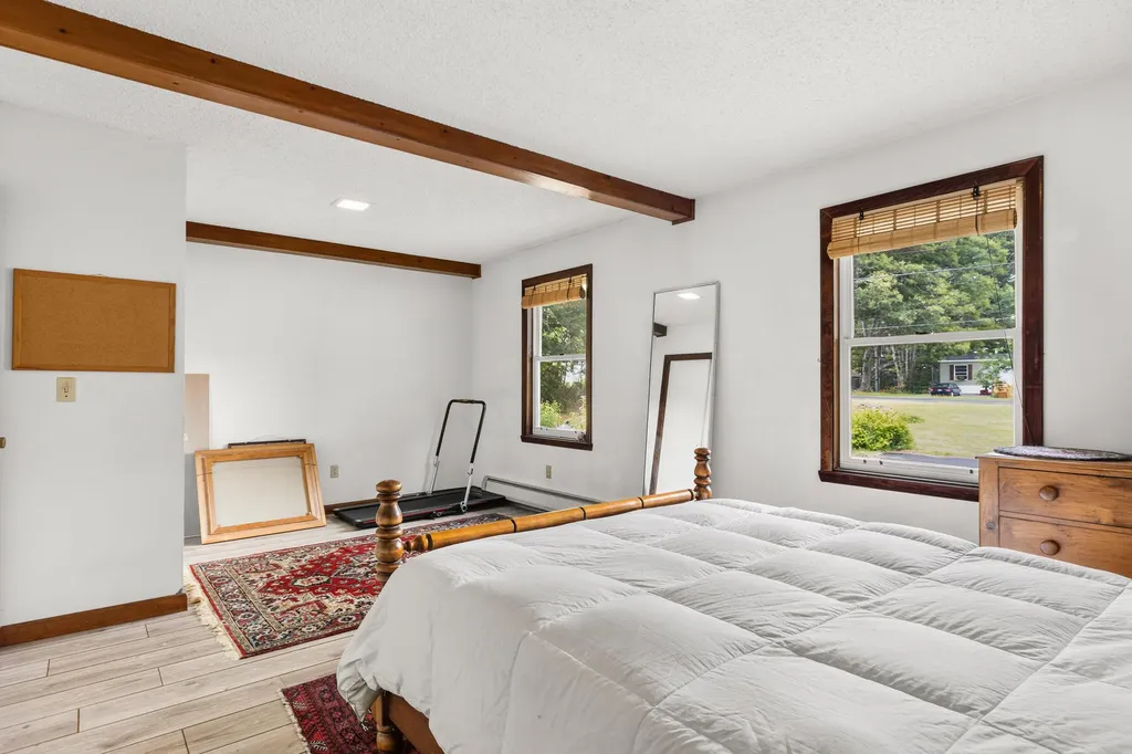 529 Bay Road Bowdoinham ME 04008
