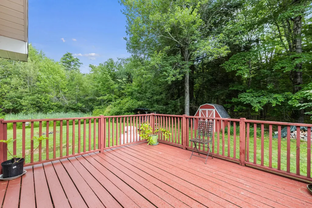 529 Bay Road Bowdoinham ME 04008