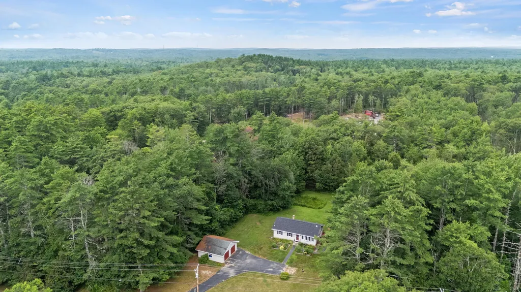 529 Bay Road Bowdoinham ME 04008