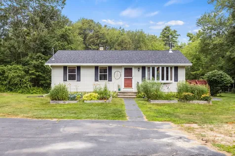 529 Bay Road Bowdoinham ME 04008