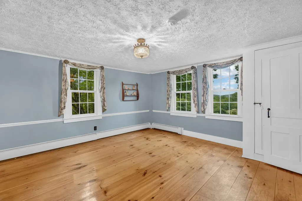202 Barker Road New Vineyard ME 04956