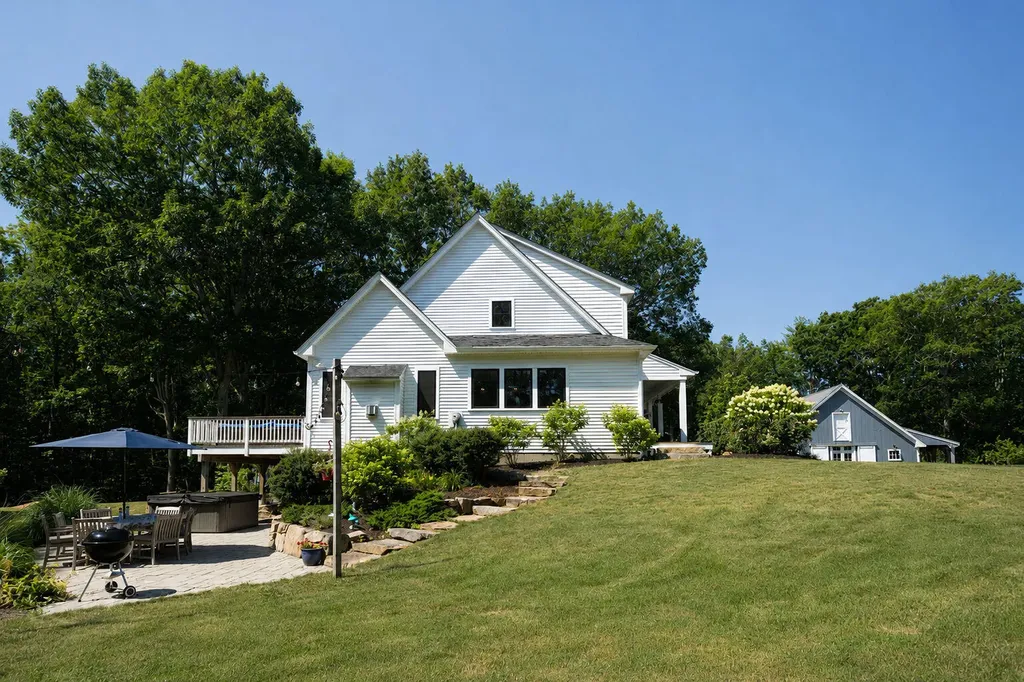 337 Pine Hill Road York ME 03902