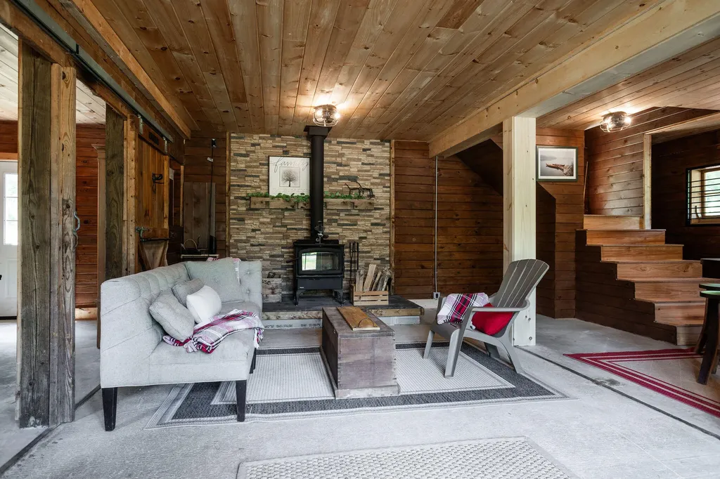 337 Pine Hill Road York ME 03902