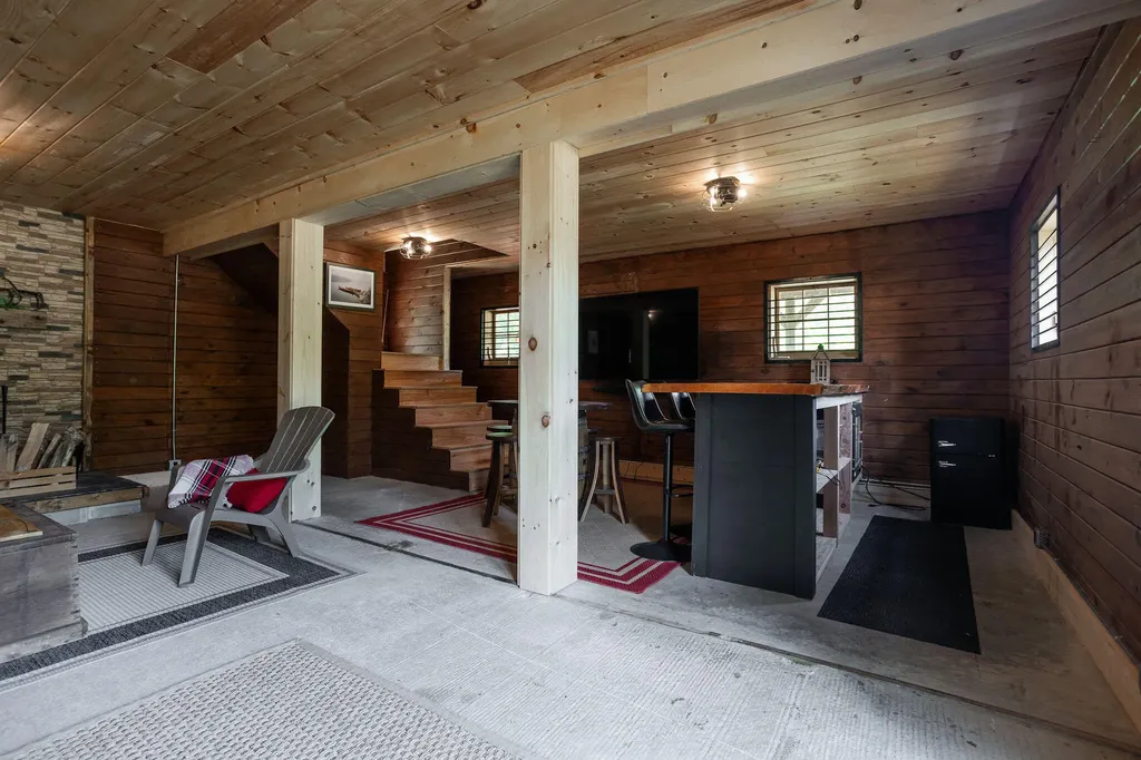 337 Pine Hill Road York ME 03902