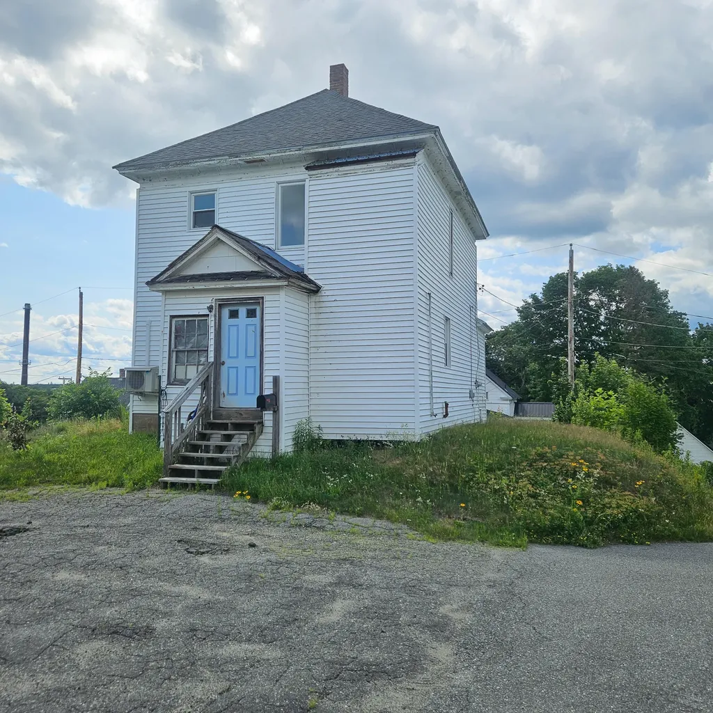 1 Elm Street East Millinocket ME 04430