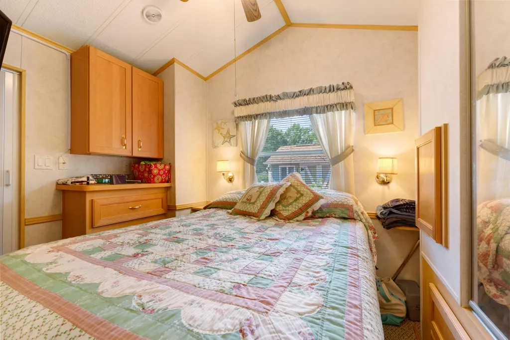 1 Robinson Way Kennebunk ME 04043