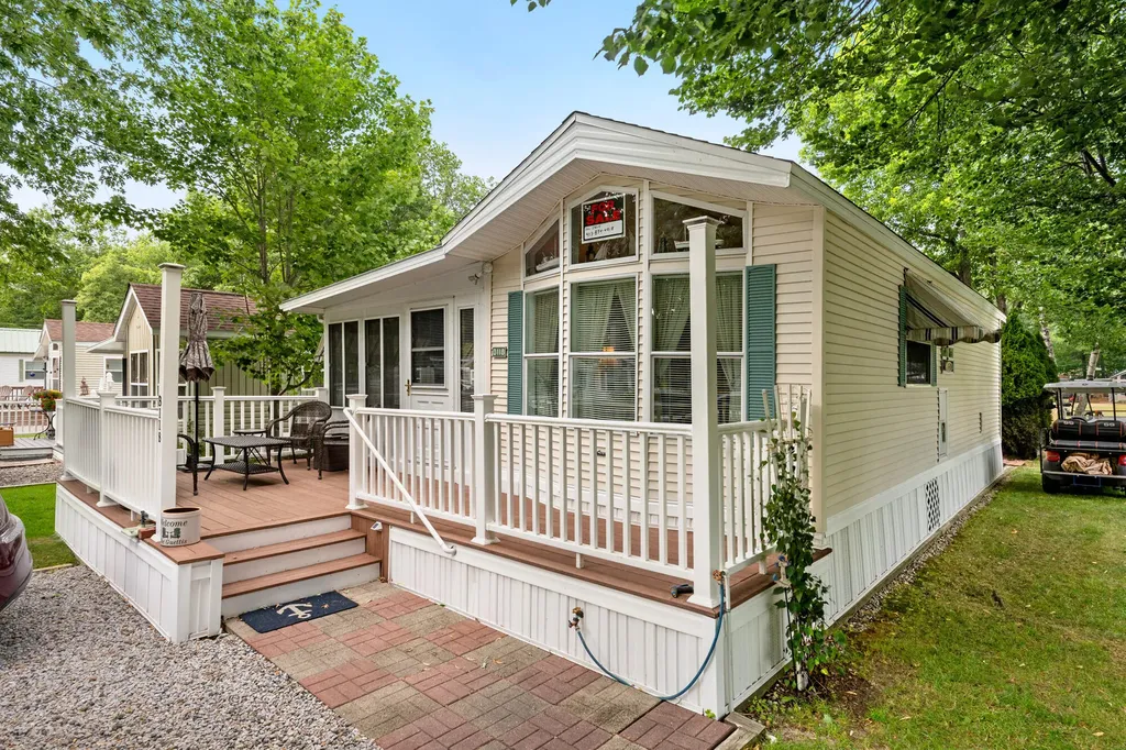1 Robinson Way Kennebunk ME 04043