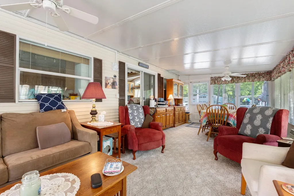 1 Robinson Way Kennebunk ME 04043