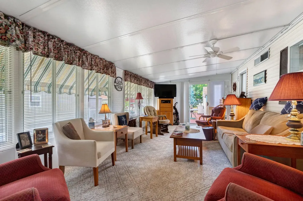 1 Robinson Way Kennebunk ME 04043