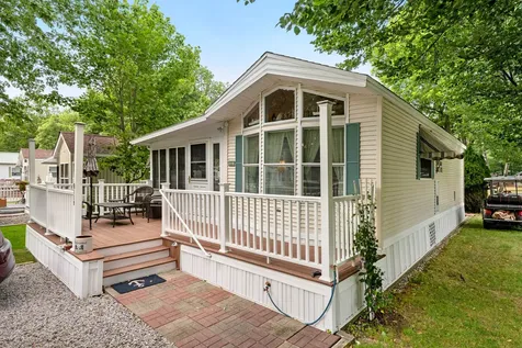 1 Robinson Way Kennebunk ME 04043
