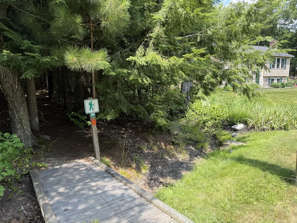 19 Crystal Lane Cumberland ME 04021