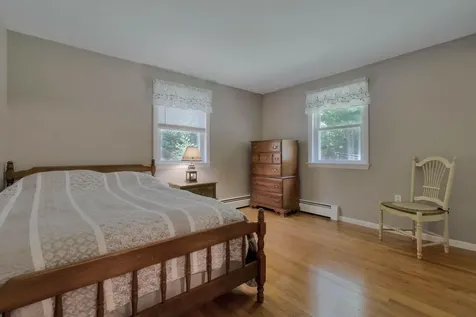 19 Crystal Lane Cumberland ME 04021