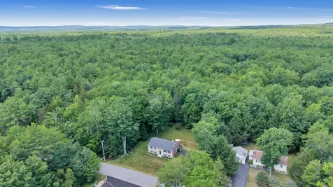 19 Crystal Lane Cumberland ME 04021