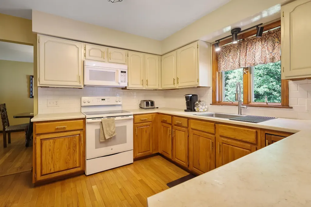 352 Madawaska Avenue Pittsfield ME 04967