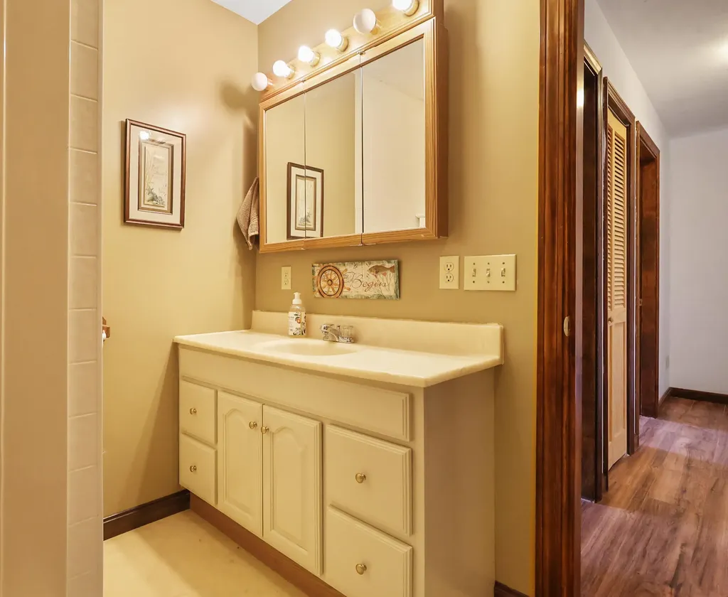 352 Madawaska Avenue Pittsfield ME 04967