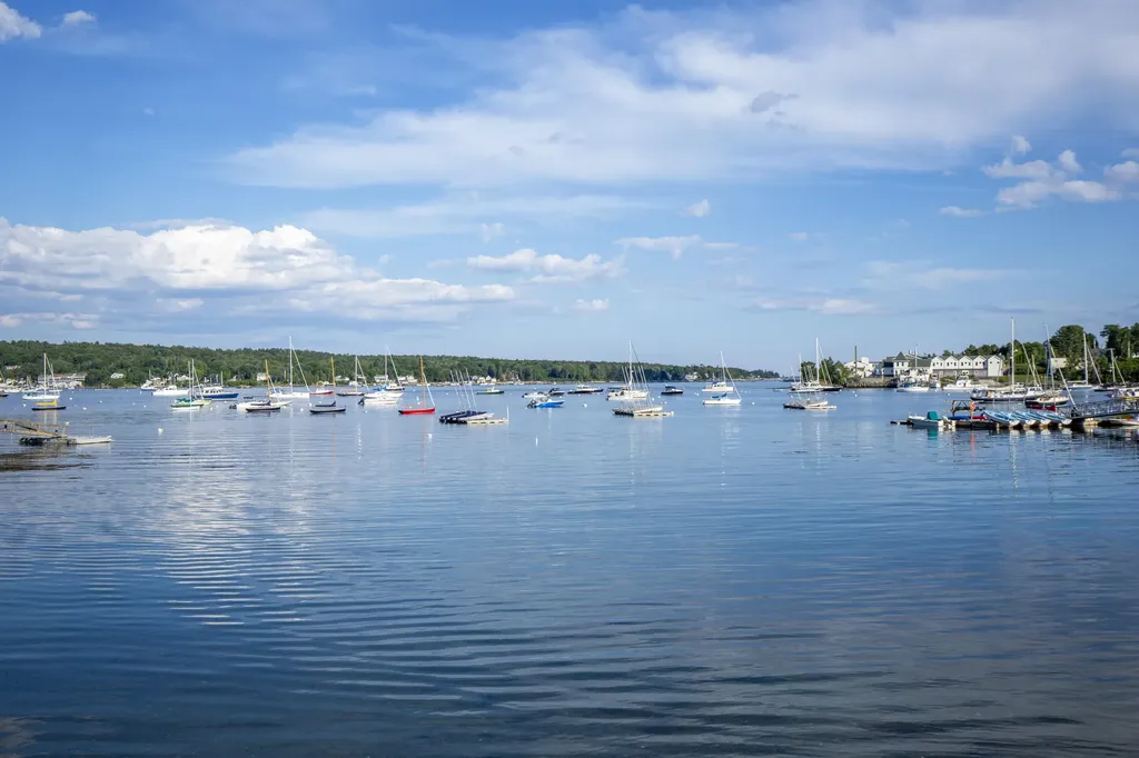 133 Western Avenue Boothbay Harbor ME 04538