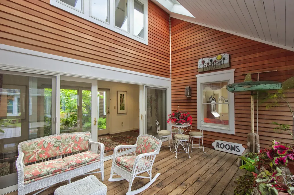 133 Western Avenue Boothbay Harbor ME 04538