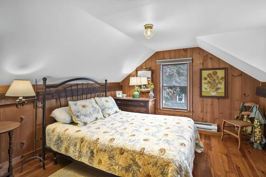 133 Western Avenue Boothbay Harbor ME 04538
