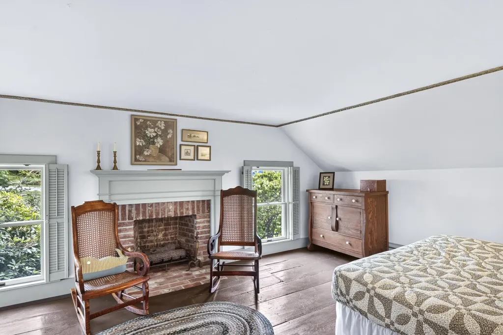 133 Western Avenue Boothbay Harbor ME 04538