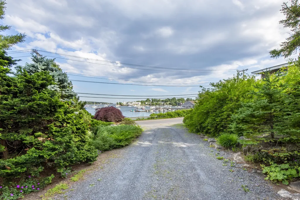 133 Western Avenue Boothbay Harbor ME 04538