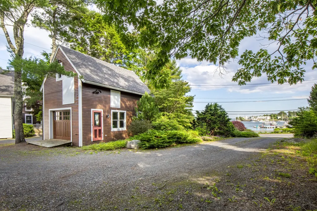 133 Western Avenue Boothbay Harbor ME 04538