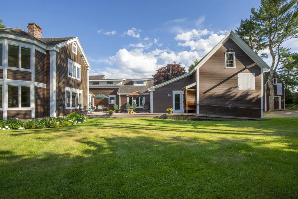 133 Western Avenue Boothbay Harbor ME 04538