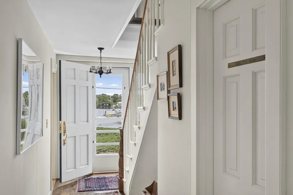 133 Western Avenue Boothbay Harbor ME 04538