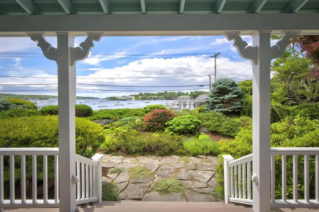 133 Western Avenue Boothbay Harbor ME 04538