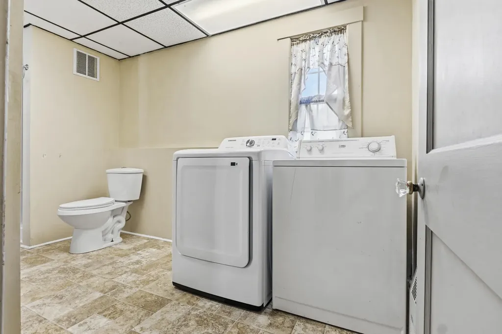 5 Pine Street Augusta ME 04330
