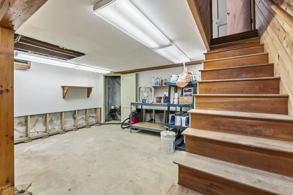 5 Pine Street Augusta ME 04330