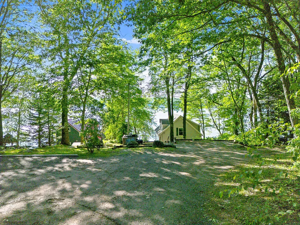 15 Spring Cove Lane Gardiner ME 04345