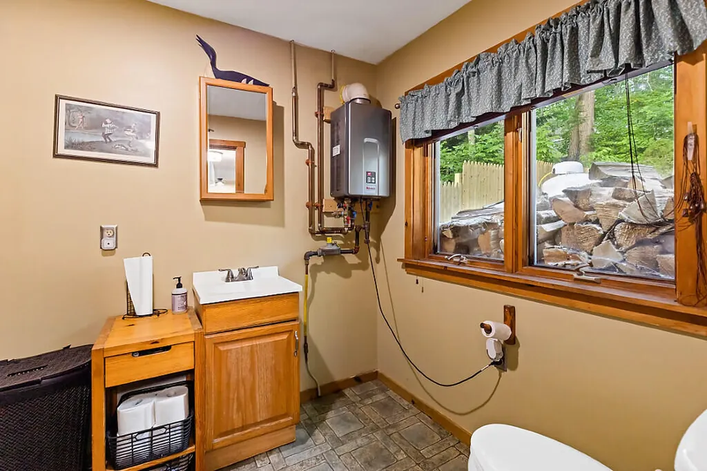 15 Spring Cove Lane Gardiner ME 04345