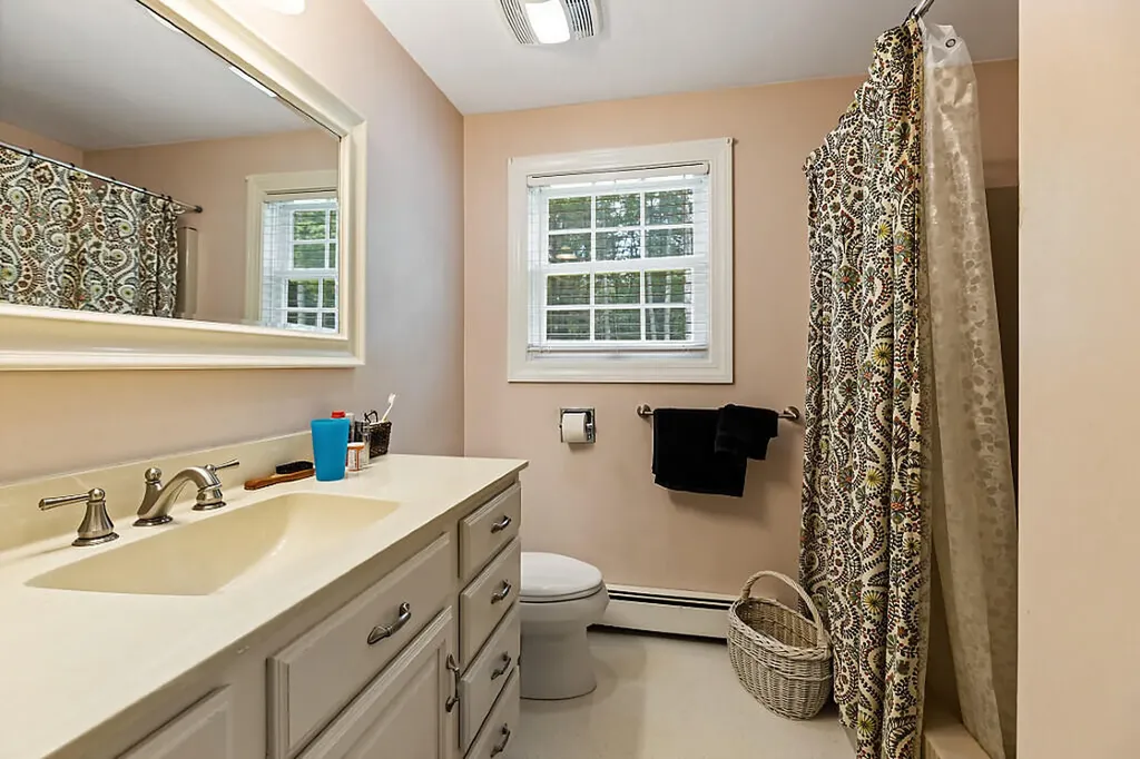 31 Pheasant Run Road Belgrade ME 04917