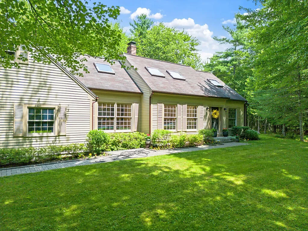 31 Pheasant Run Road Belgrade ME 04917