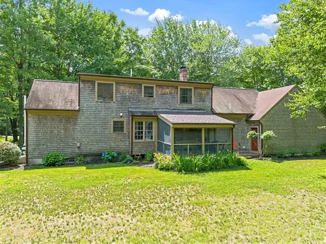 31 Pheasant Run Road Belgrade ME 04917