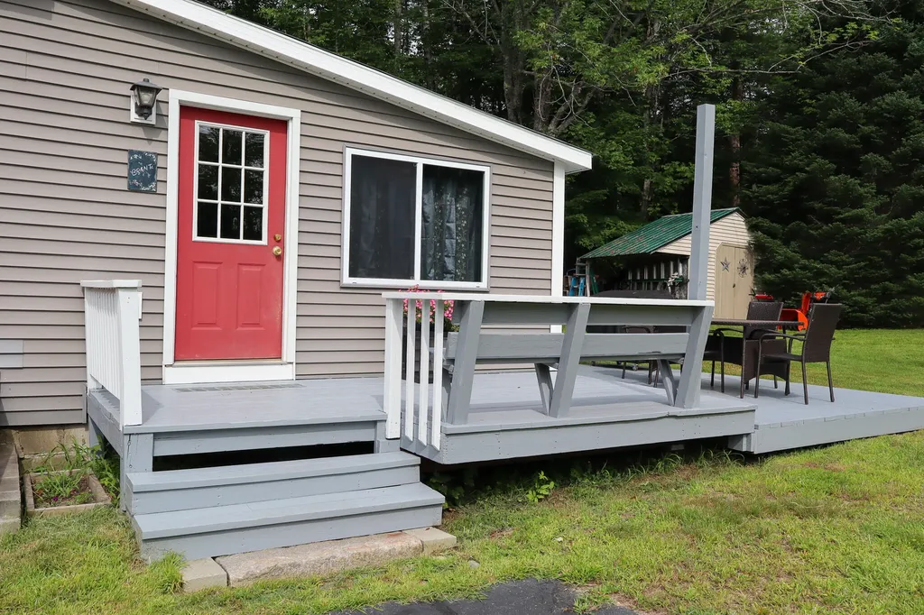 513 S High Street Bridgton ME 04009