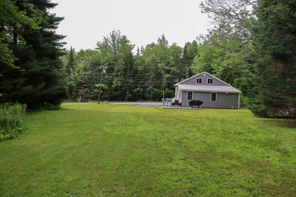 513 S High Street Bridgton ME 04009