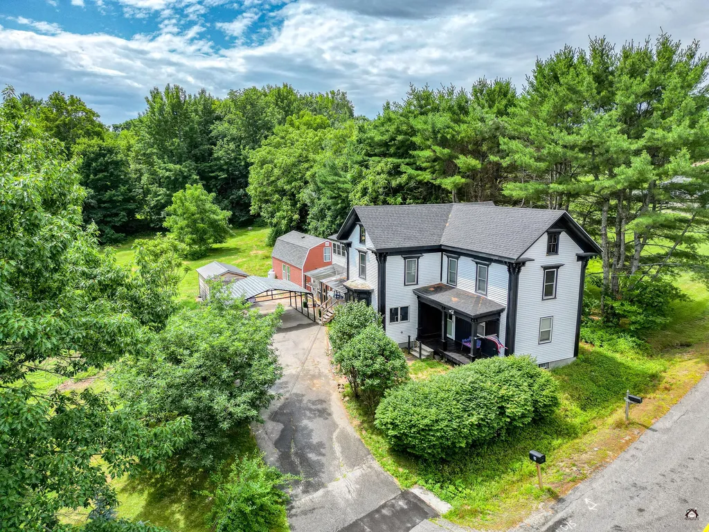 34 Capen Road Gardiner ME 04345